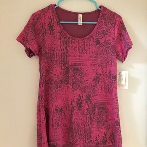2/$15 Lularoe Classic T